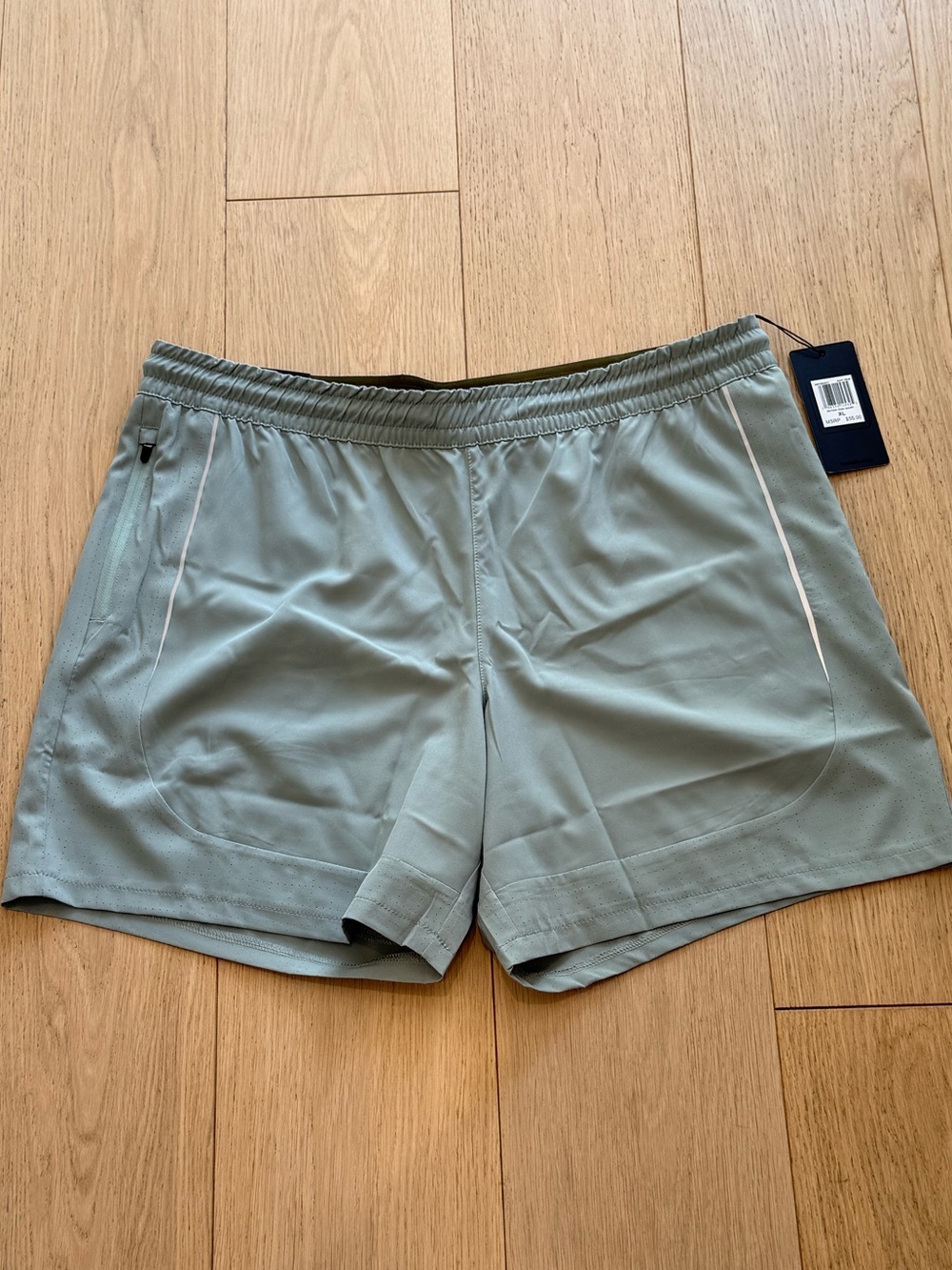 Motion Trail Shorts XL BNWT Sage Green Performance Running Training Shorts